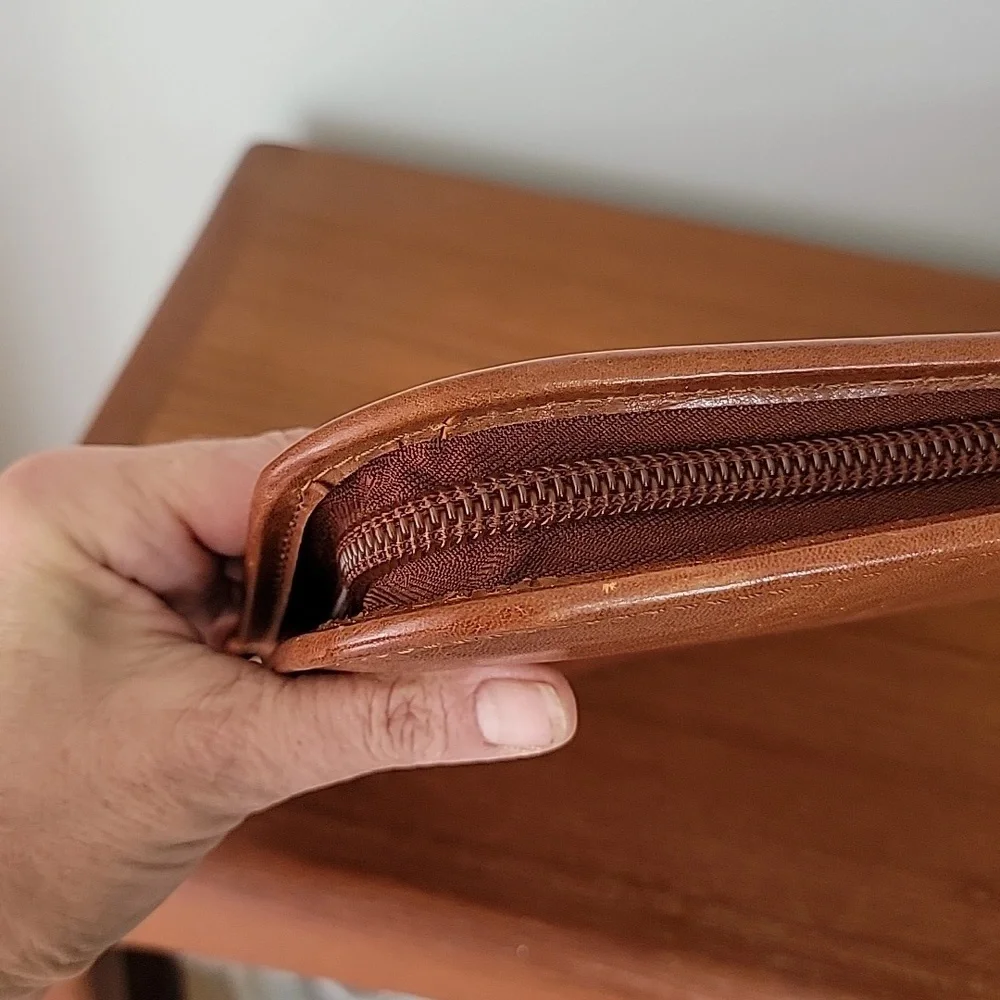 T. Anthony Leather Portfolio Case Under Arm Folio Zippered Pad Cover